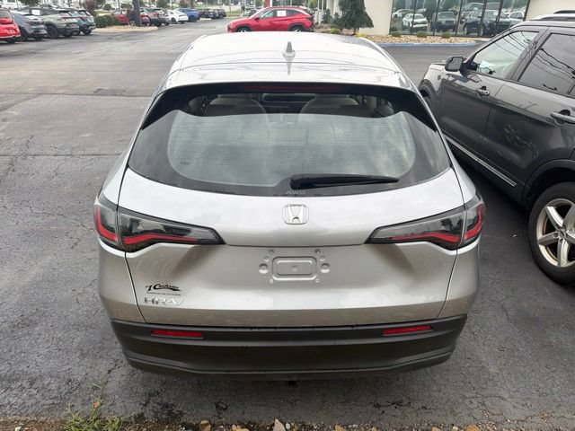 Used 2023 Honda HR-V LX image 5