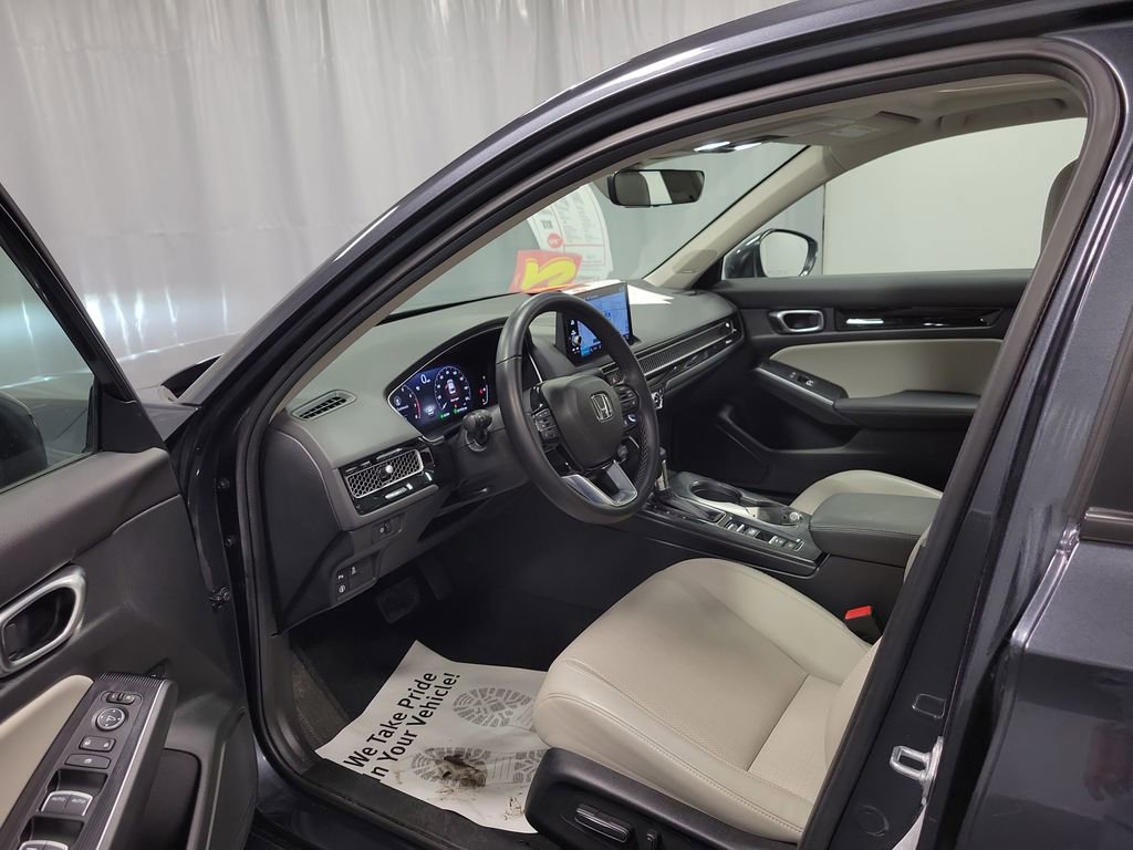 Used 2024 Honda Civic Touring image 12