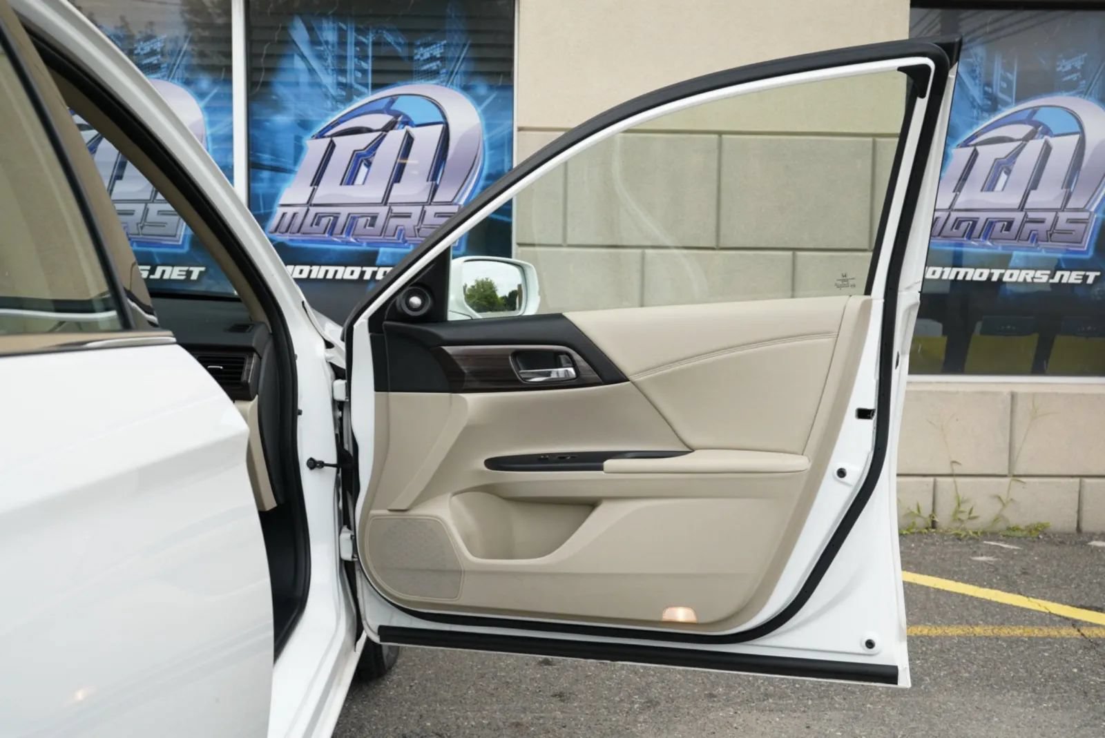 Used 2017 Honda Accord EX-L image 35