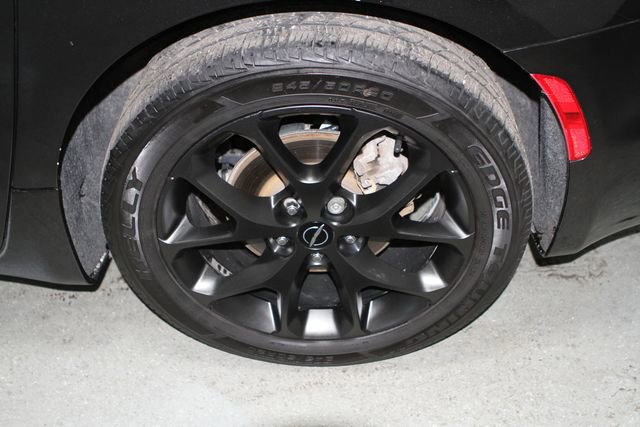 Used 2021 Chrysler Pacifica Touring-L w/ Uconnect Theater Family Group FWD image 11