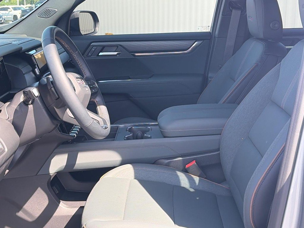 Used 2026 GMC Acadia AT4 w/ Luxury Package AWD/4WD image 19