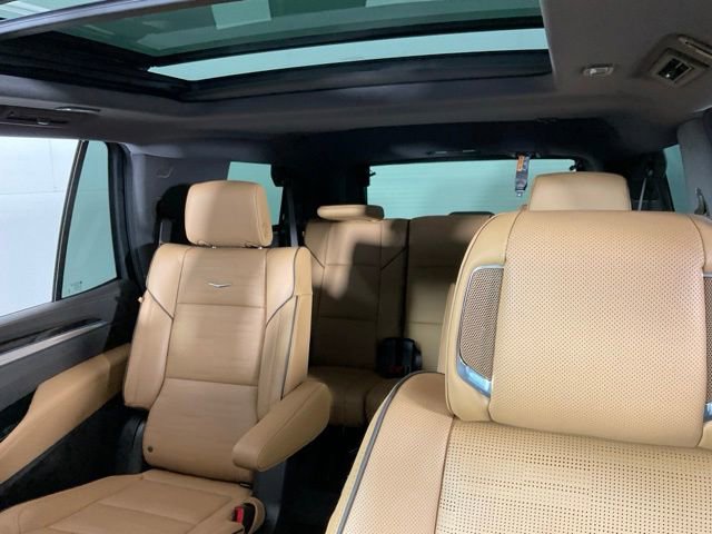 Certified 2026 Cadillac Escalade Luxury AWD/4WD image 32