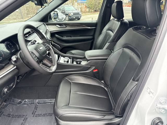New 2026 Jeep Grand Cherokee L Limited w/ Limited Altitude Package AWD/4WD image 15