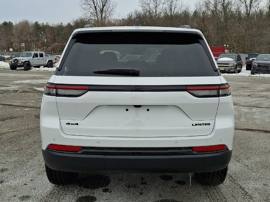 New 2025 Jeep Grand Cherokee Limited w/ Black Appearance Package AWD/4WD image 7