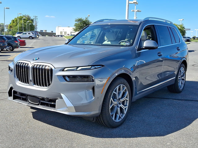 New 2026 BMW X7 xDrive40i image 2