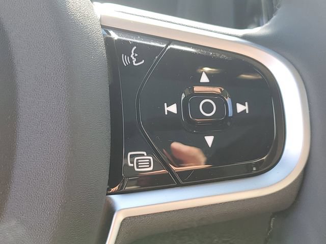 New 2026 Volvo XC60 B5 Plus w/ Protection Package Premier AWD/4WD image 13