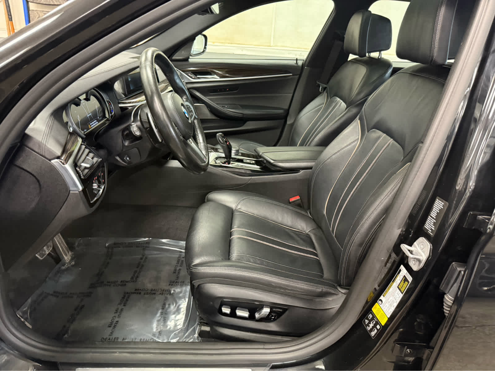 Used 2018 BMW M550i xDrive image 22