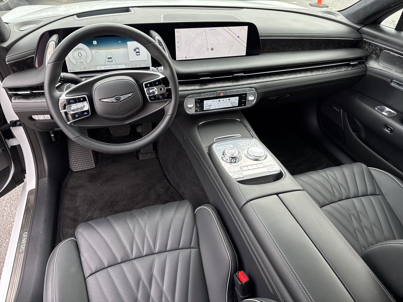 Used 2025 Genesis G90 3.5T image 35
