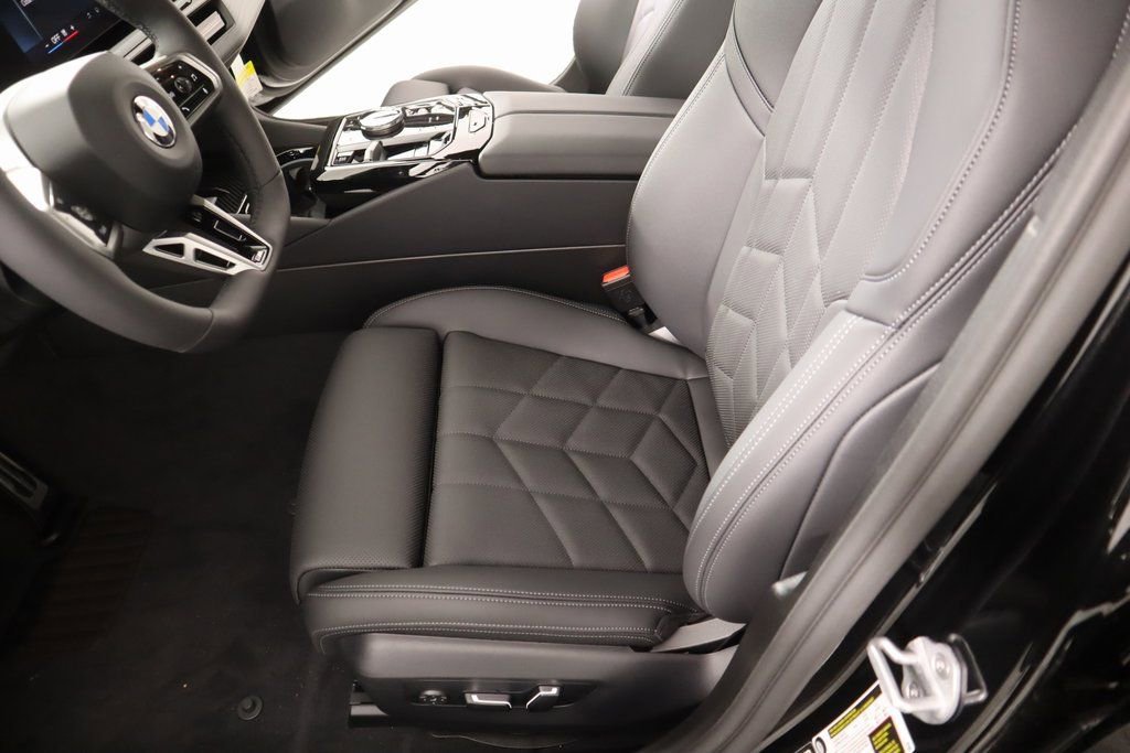 New 2025 BMW 530i xDrive w/ M Sport Package AWD/4WD image 12