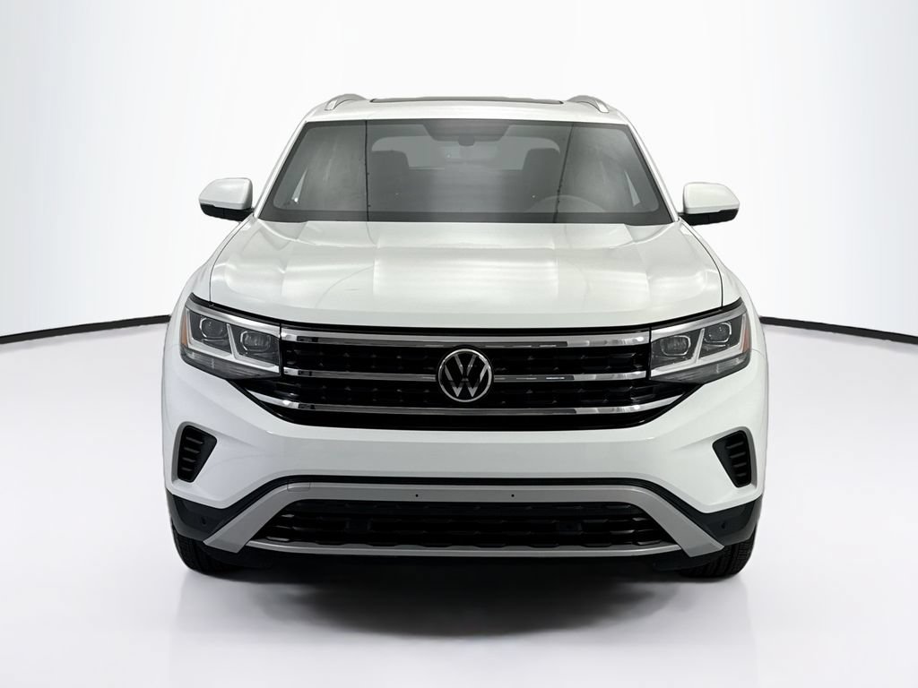 Certified 2023 Volkswagen Atlas Cross Sport SE w/ Panoramic Sunroof Package FWD image 2