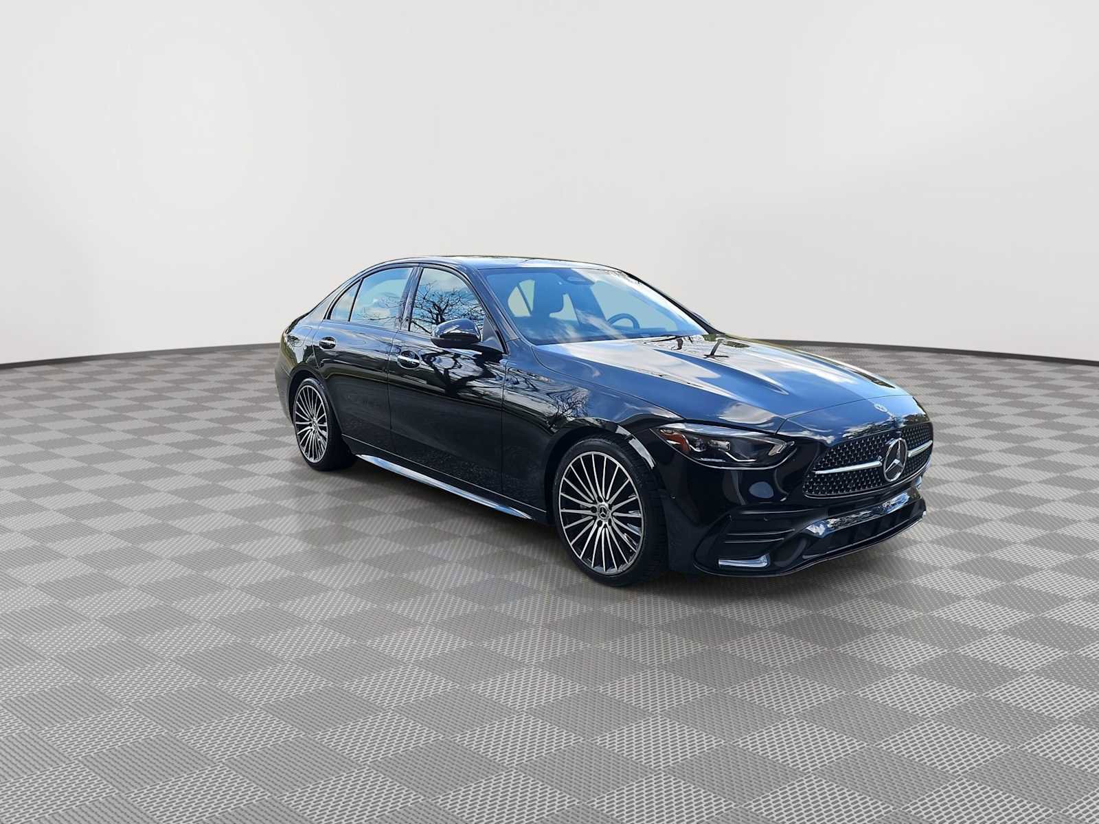 Used 2023 Mercedes-Benz C 300 Sedan image 2