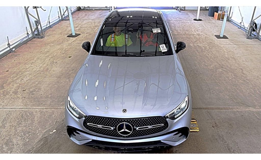 Used 2024 Mercedes-Benz GLC 300 4MATIC w/ AMG Line image 2