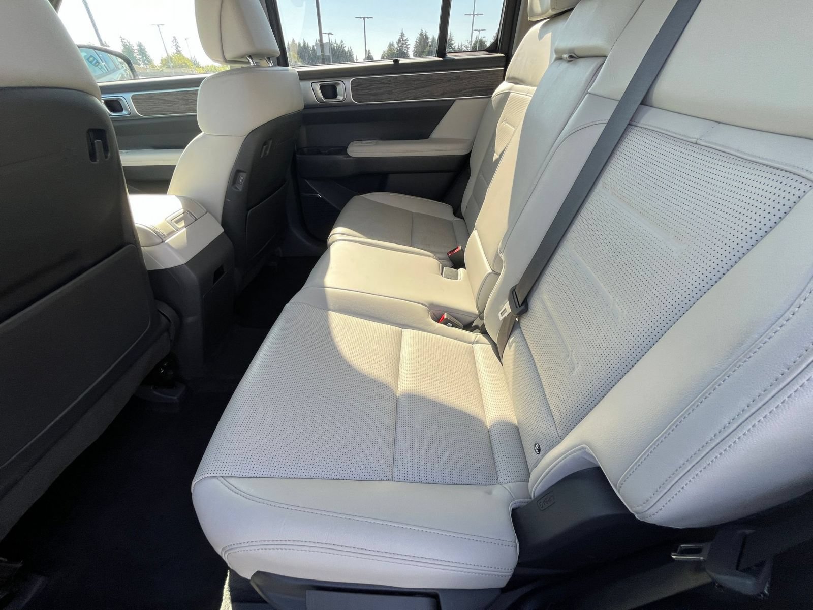 Used 2024 Hyundai Santa Fe Limited FWD image 28