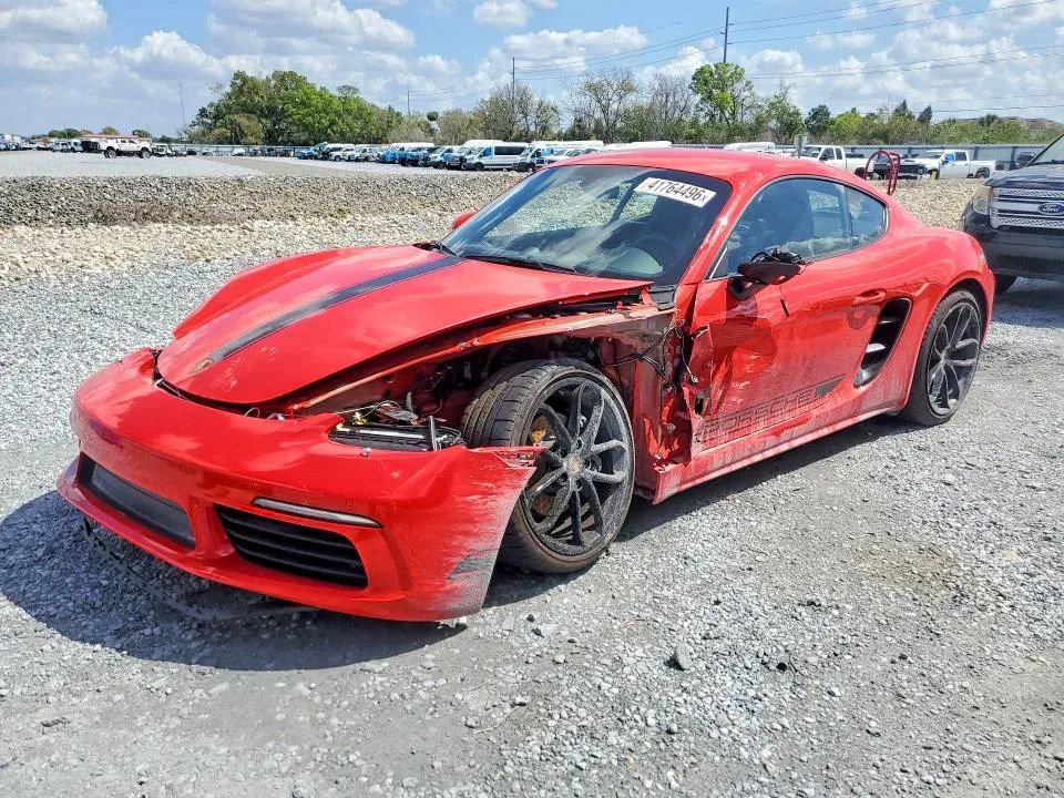 Used 2025 Porsche 718 Cayman RWD image 2