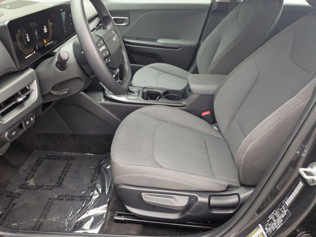 Used 2025 Kia K4 LXS image 20