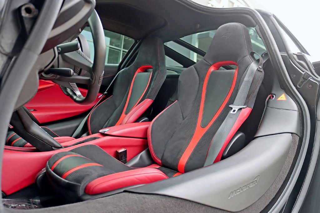 Used 2018 McLaren 720S Performance RWD image 55