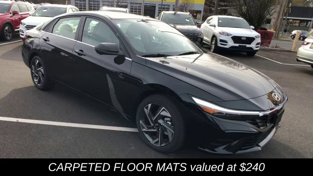 New 2025 Hyundai Elantra Limited FWD image 2