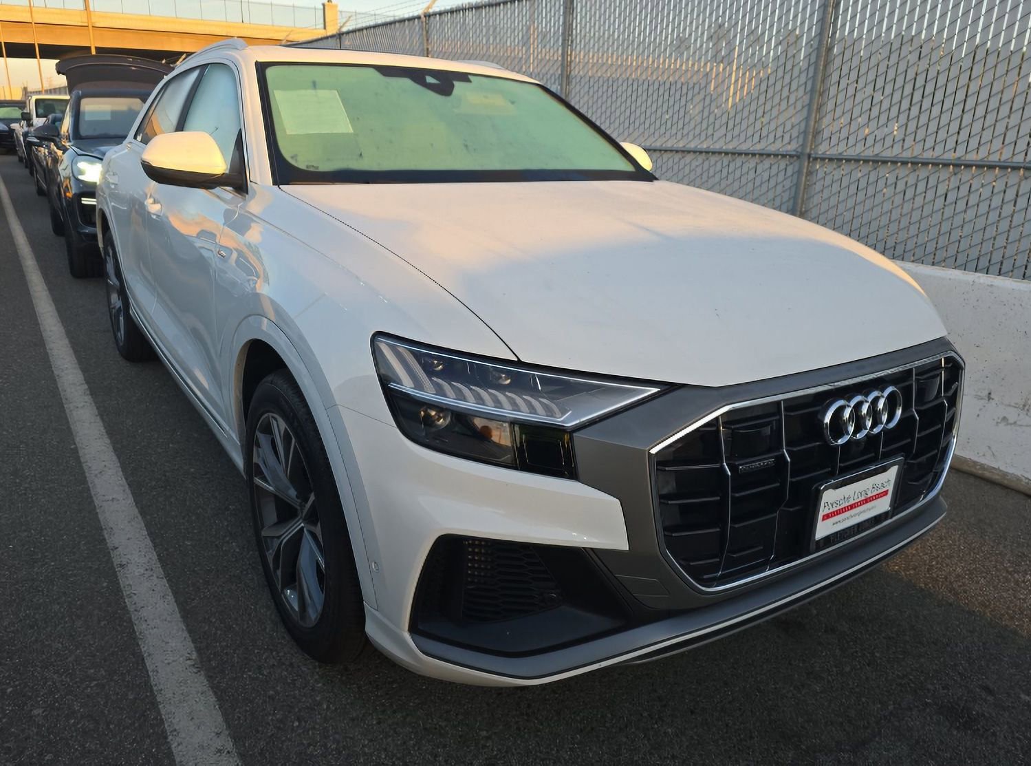 Used 2023 Audi Q8 Premium Plus w/ Premium Plus Package image 3