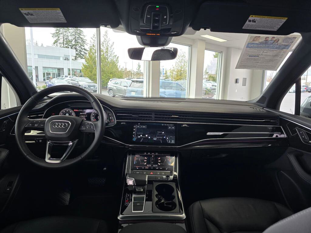 Used 2025 Audi Q7 3.0T Premium Plus image 25