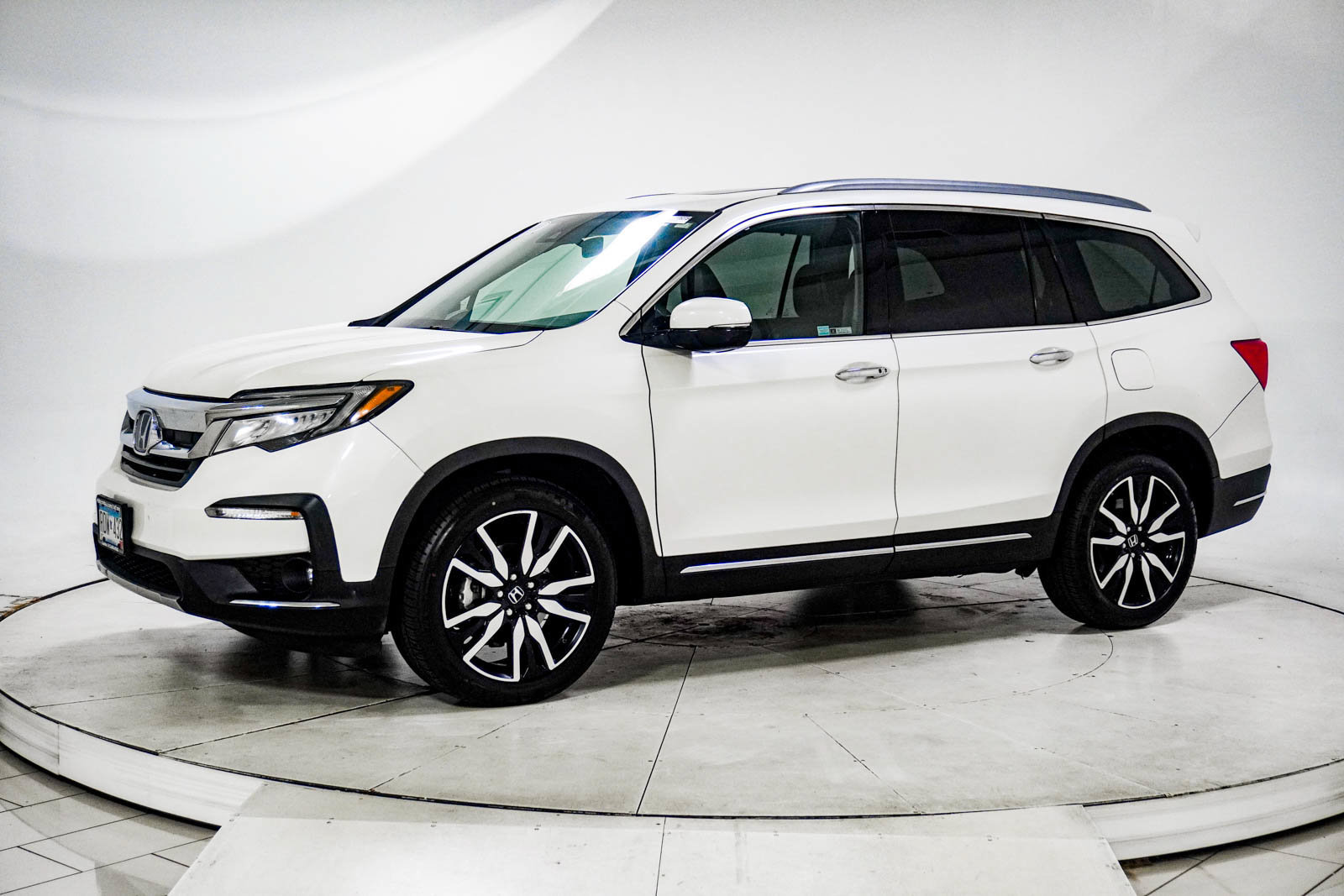 Used 2019 Honda Pilot Touring image 4