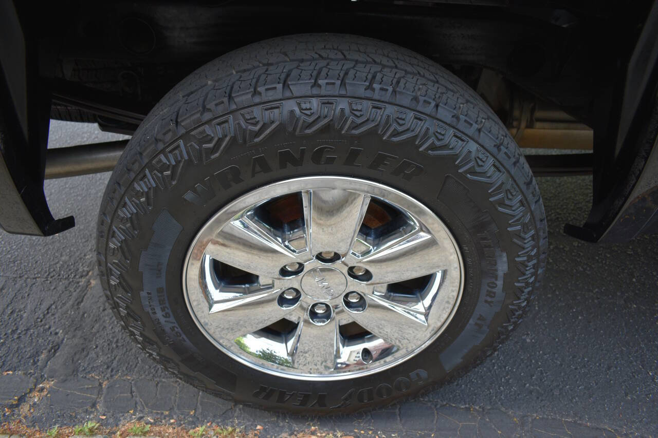 Used 2009 GMC Sierra 1500 SLT w/ Suspension Package, Off-Road image 45