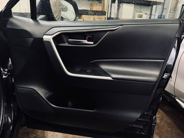 Used 2023 Toyota RAV4 XLE w/ Convenience Package image 17