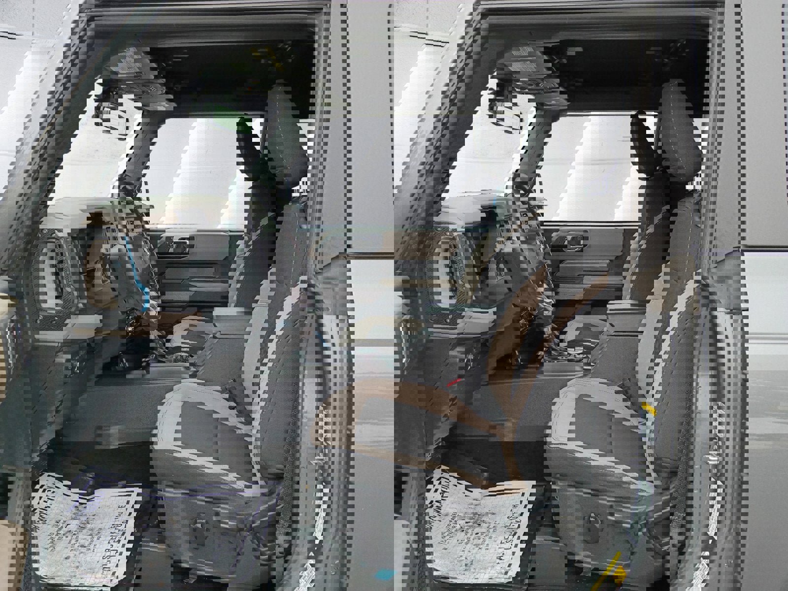 Used 2022 Ford Bronco Wildtrak image 10