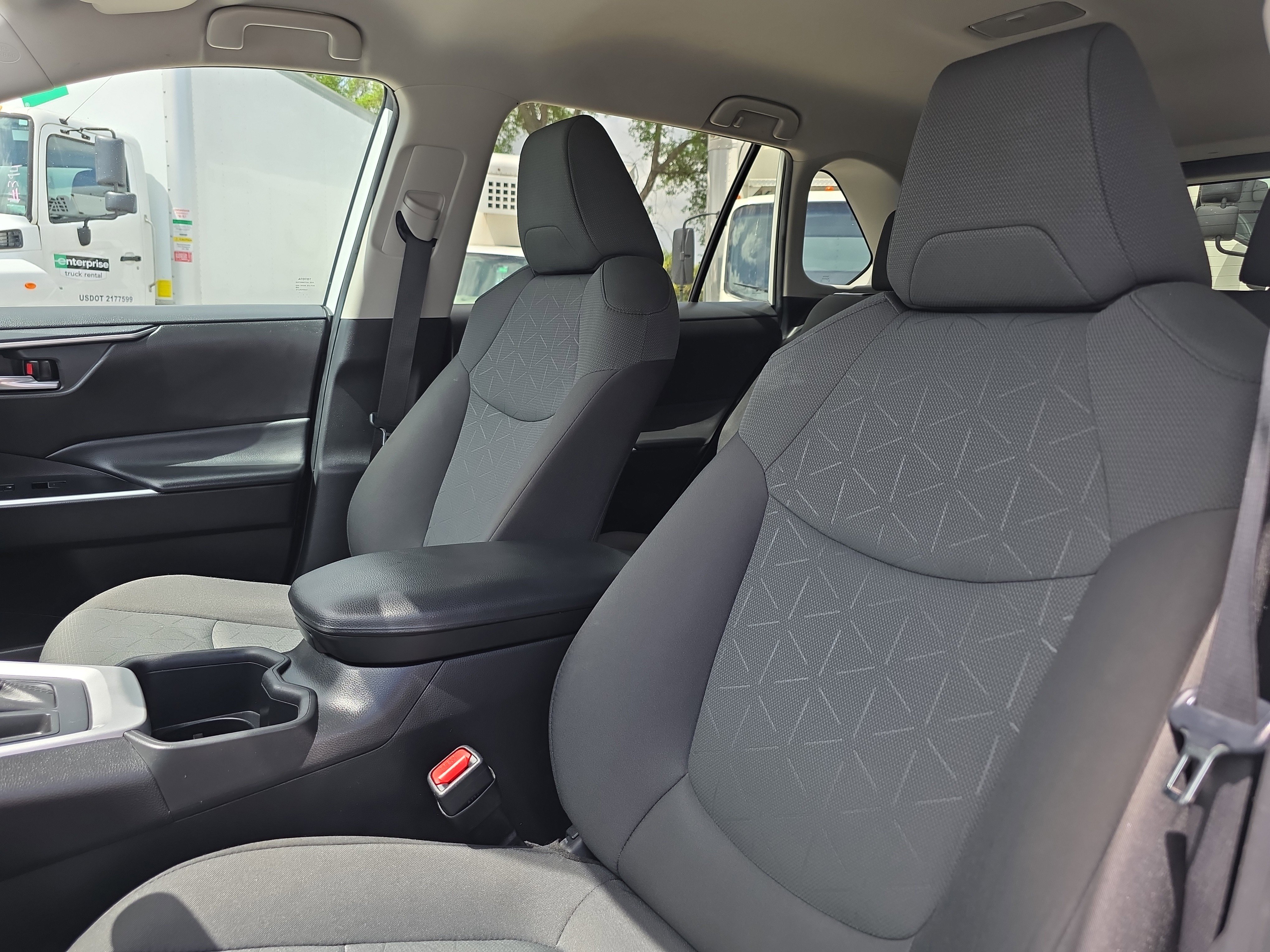 Used 2024 Toyota RAV4 XLE image 27