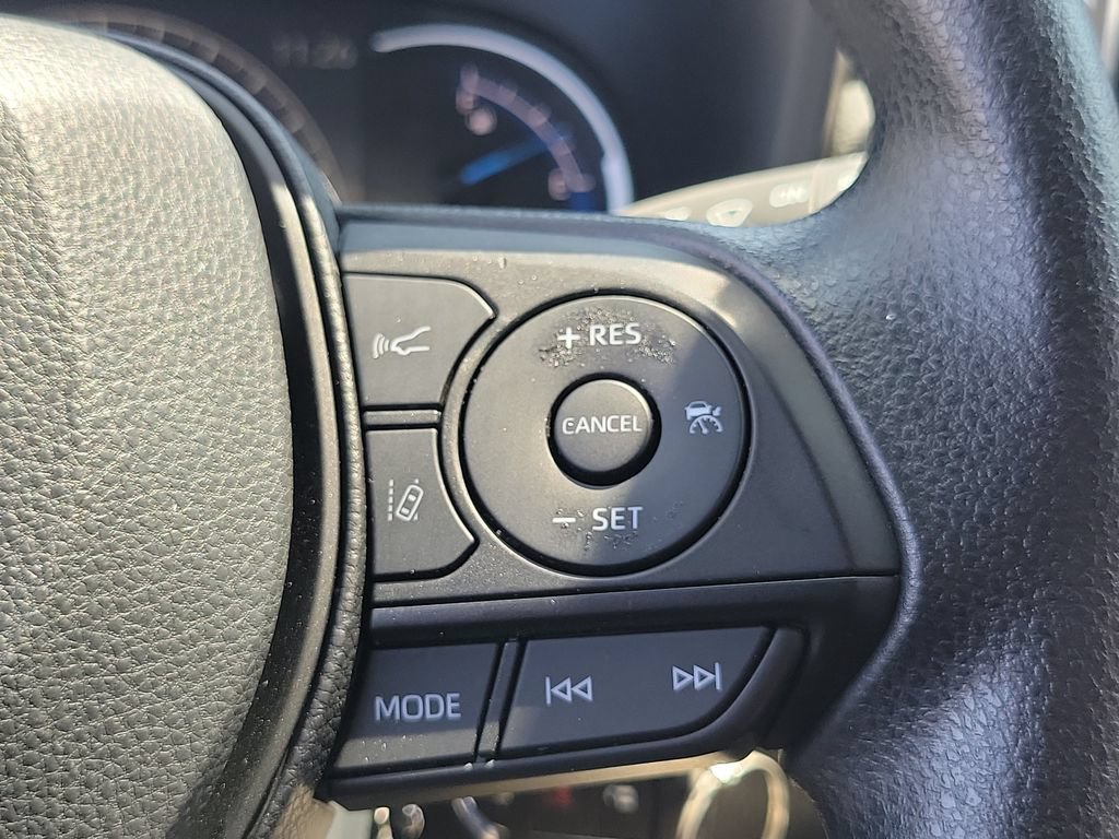 Used 2024 Toyota RAV4 LE AWD/4WD image 25