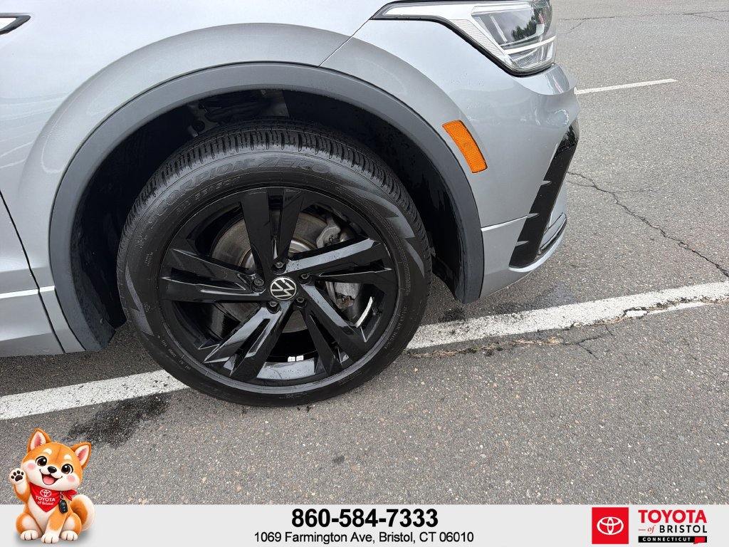 Used 2023 Volkswagen Tiguan SE R-Line AWD/4WD image 8