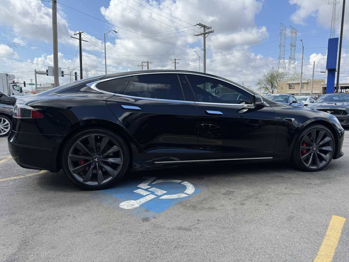 Used 2017 Tesla Model S 60D image 4