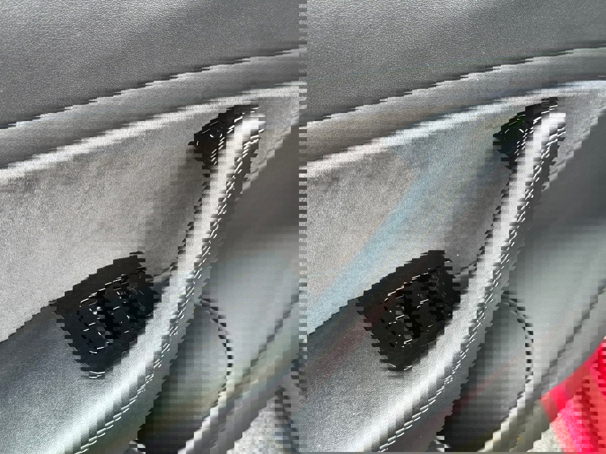 Used 2019 Tesla Model 3 Standard Range Plus image 29