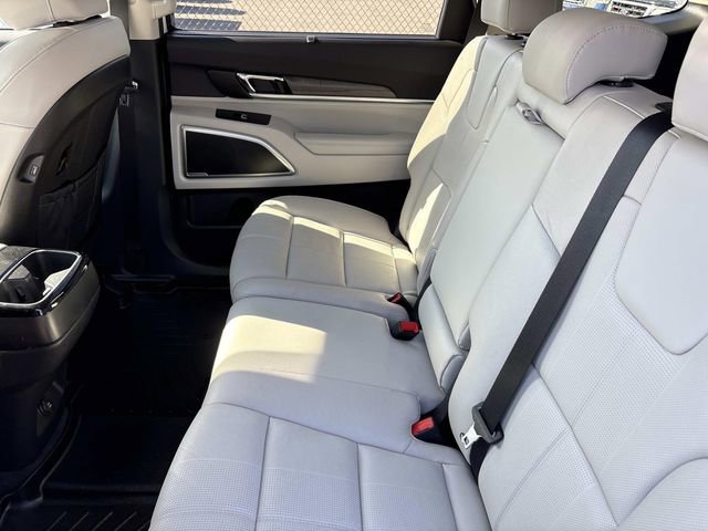 Used 2022 Kia Telluride EX image 18