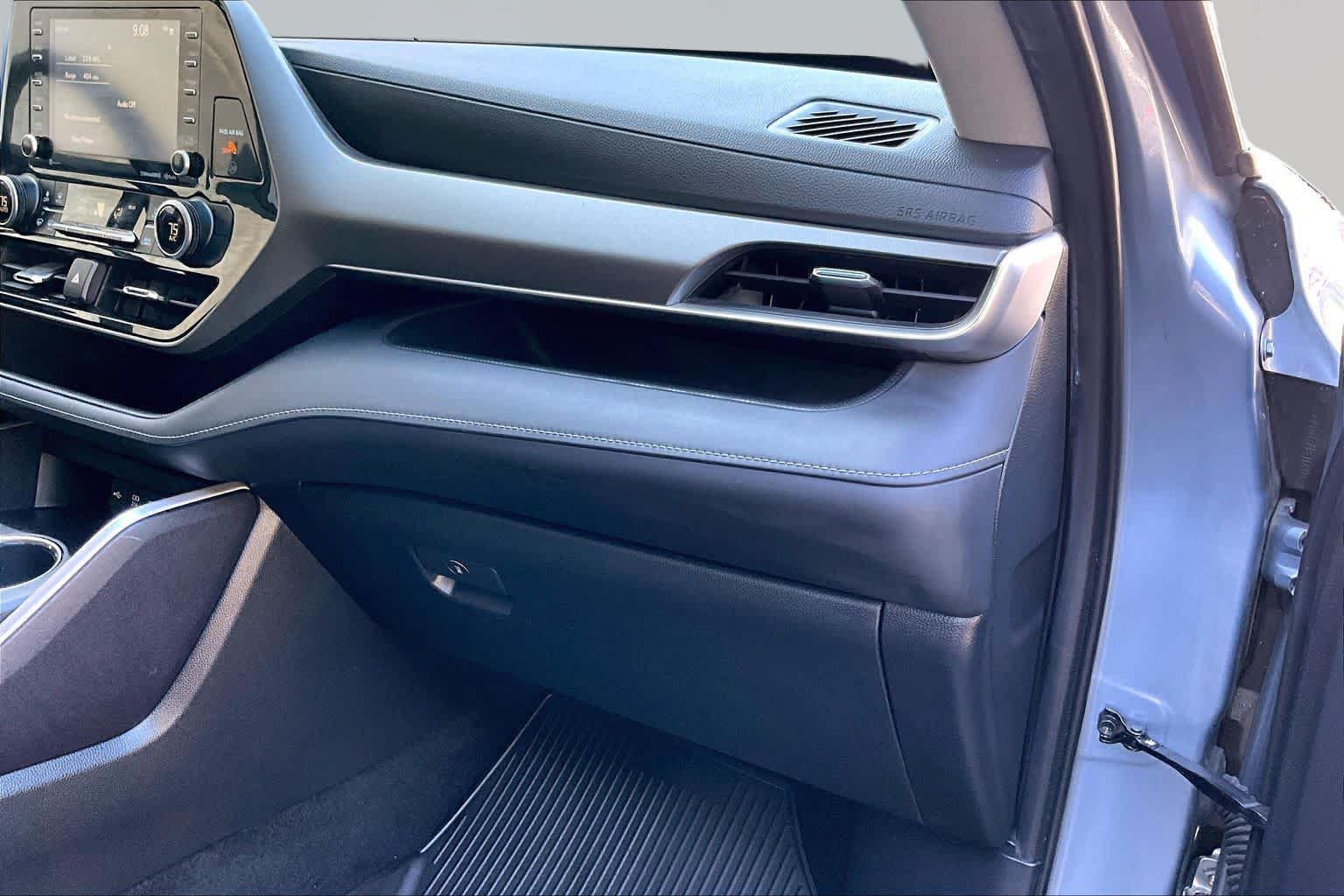 Certified 2020 Toyota Highlander LE FWD image 19