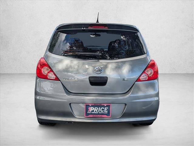 Used 2011 Nissan Versa Hatchback w/ Premium Pkg FWD image 7