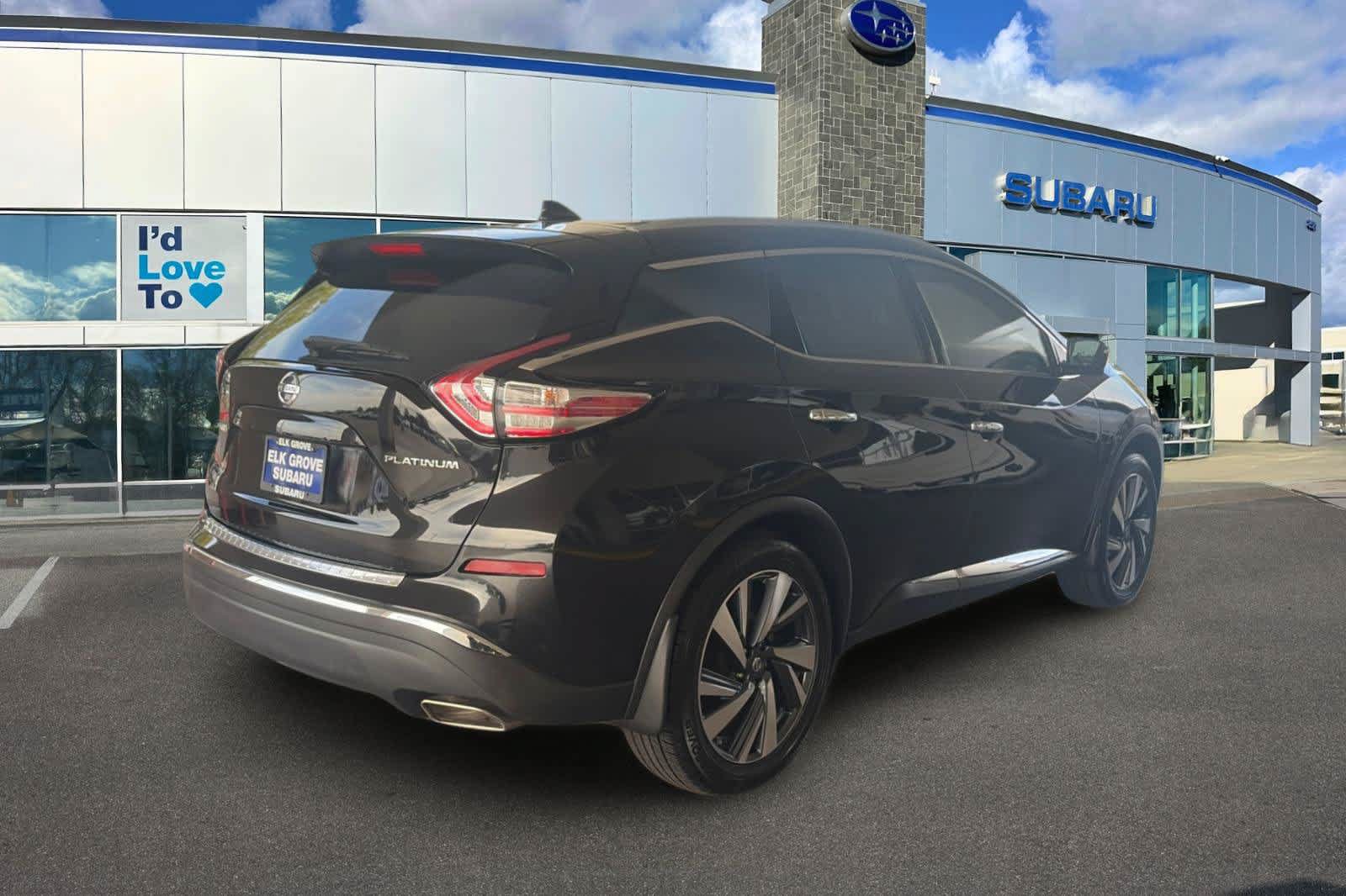 Used 2017 Nissan Murano Platinum w/ Platinum Technology Package FWD image 2