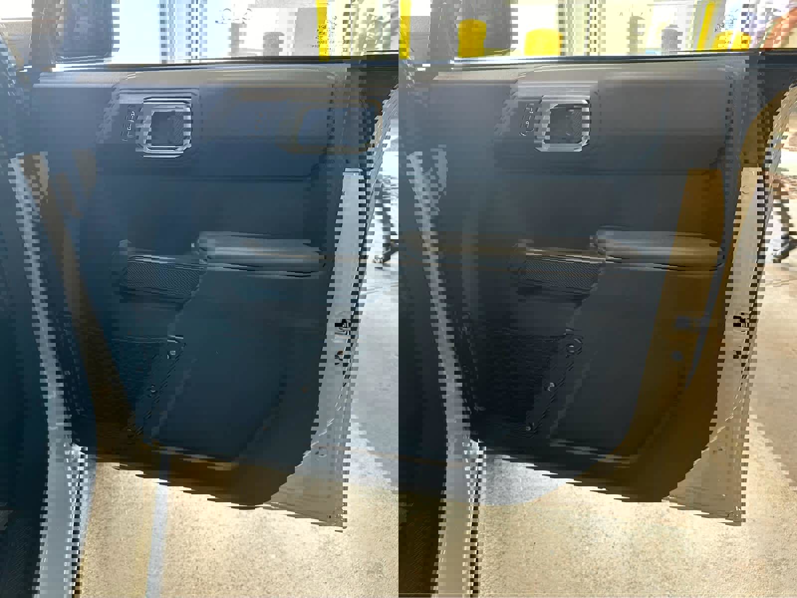 New 2025 Ford Bronco Badlands image 37