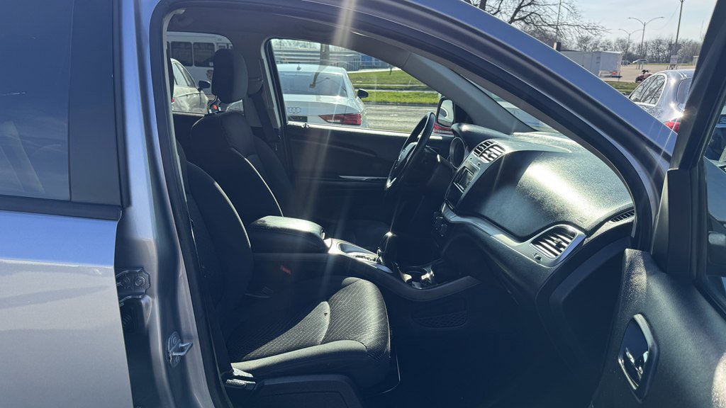 Used 2018 Dodge Journey SE w/ Popular Equipment Group FWD image 29