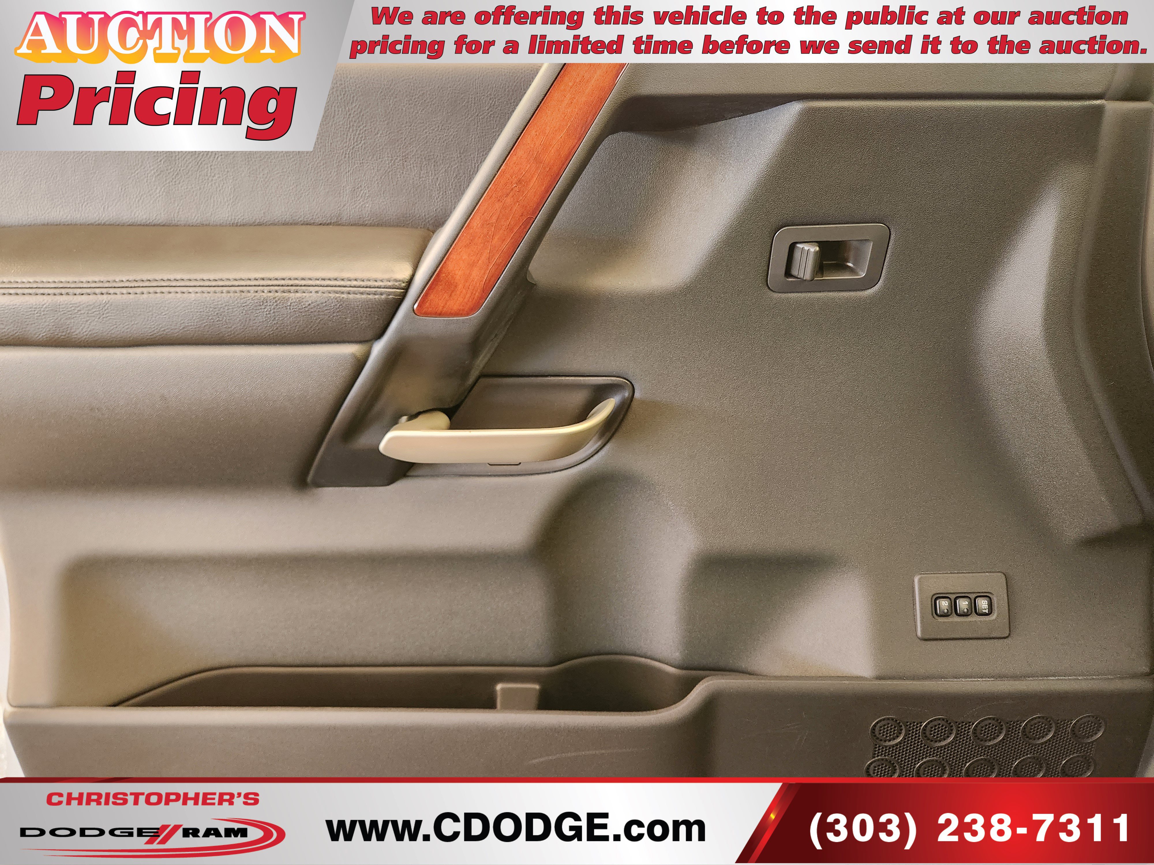 Used 2004 INFINITI QX56 4WD w/ Smart Vision Pkg image 14