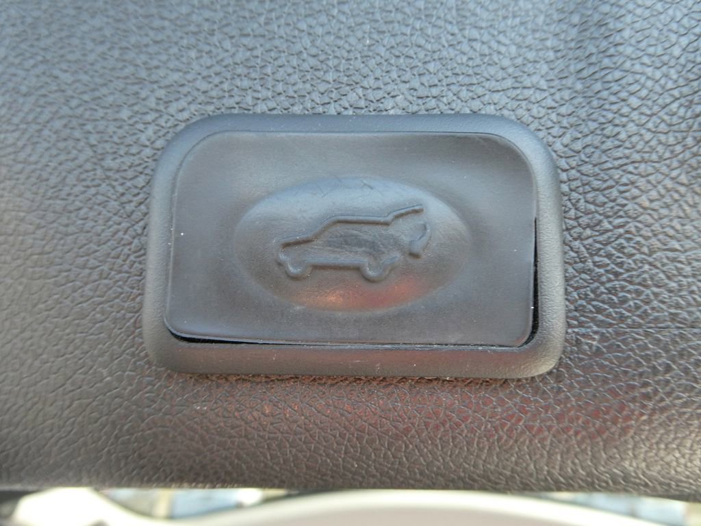 Used 2015 GMC Acadia SLT w/ Premium Edition image 17