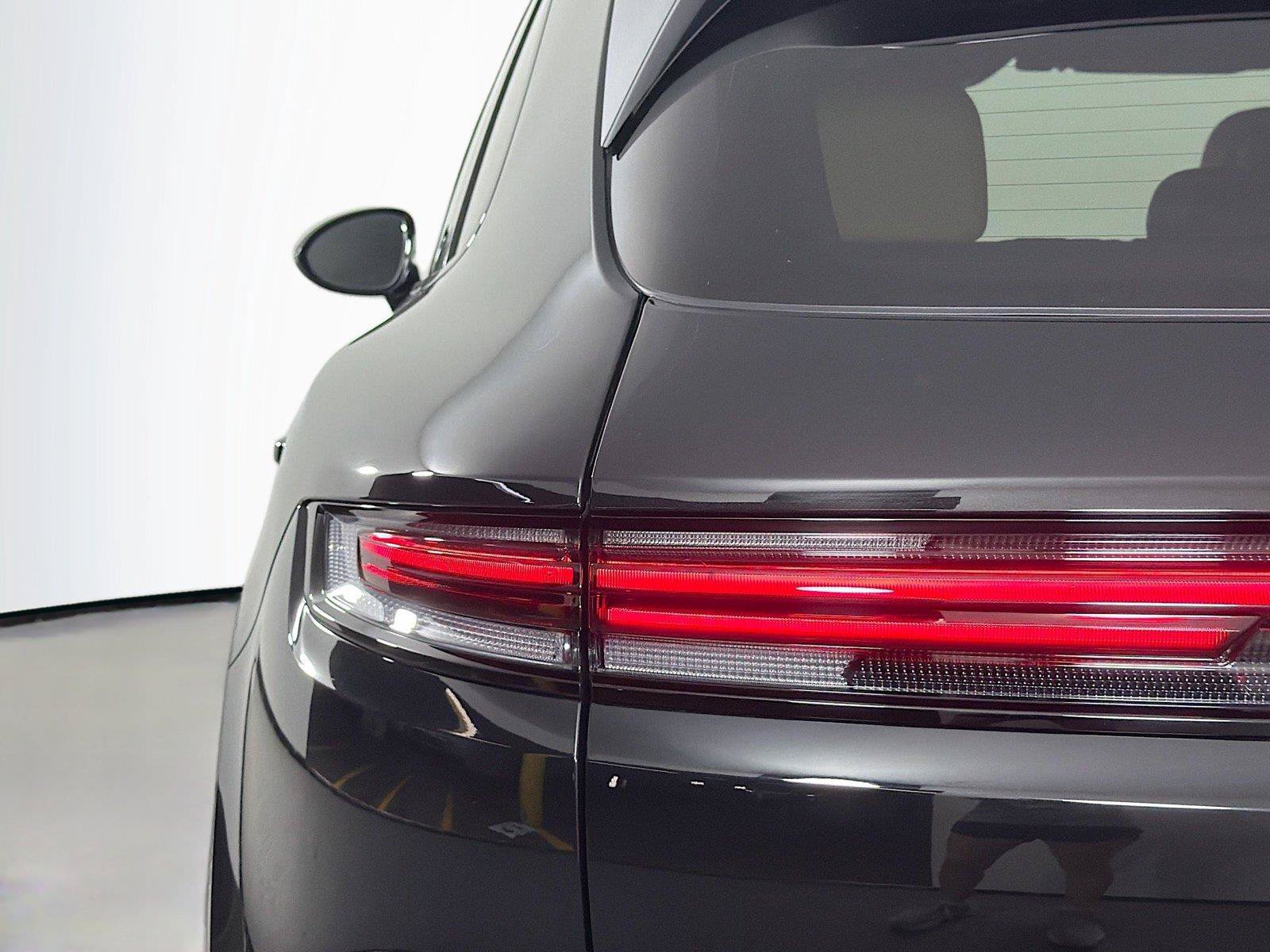 Certified 2026 Porsche Cayenne AWD/4WD image 16