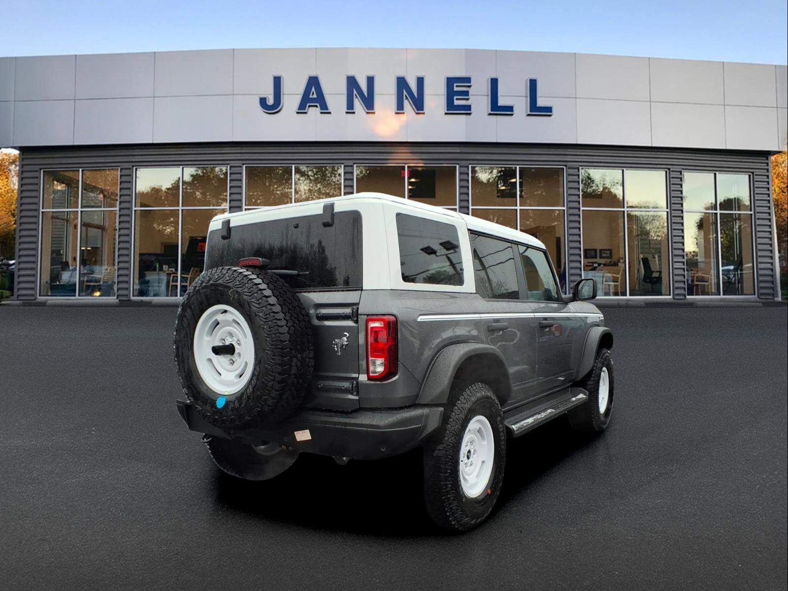 New 2025 Ford Bronco Heritage Edition image 3