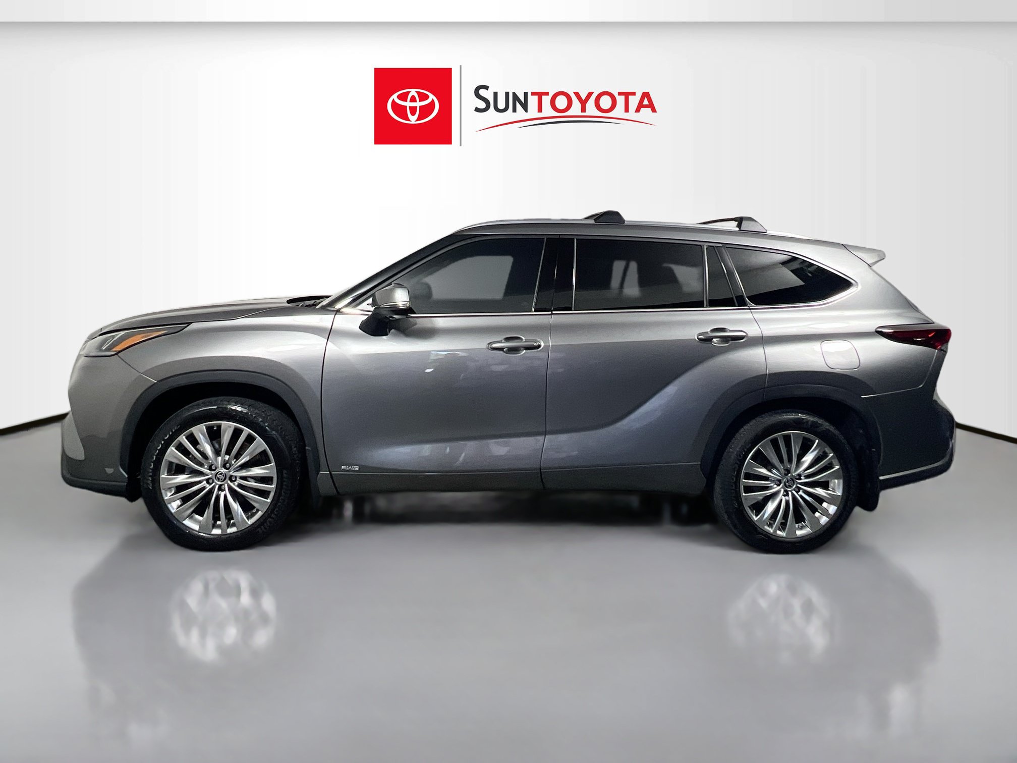 Used 2025 Toyota Highlander Platinum AWD/4WD image 7