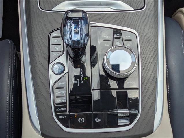 Used 2022 BMW X7 M50i AWD/4WD image 11