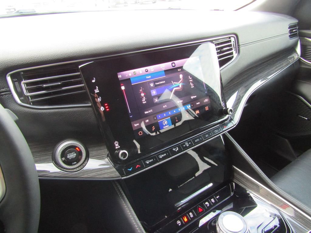 Used 2022 Jeep Wagoneer Series III w/ Flexible Seating Group image 31