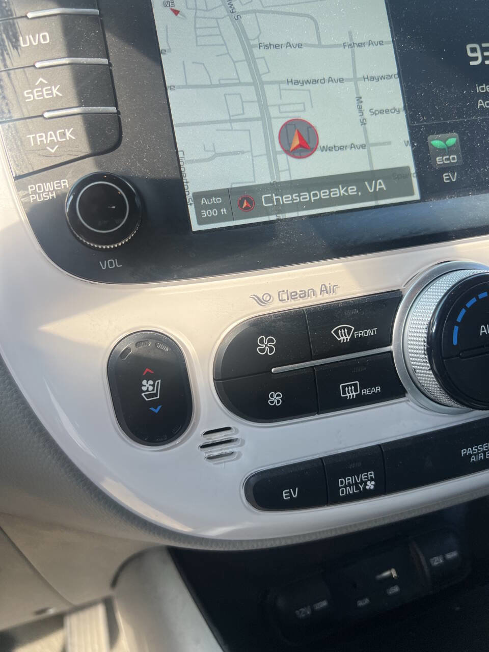 Used 2017 Kia Soul EV + image 18