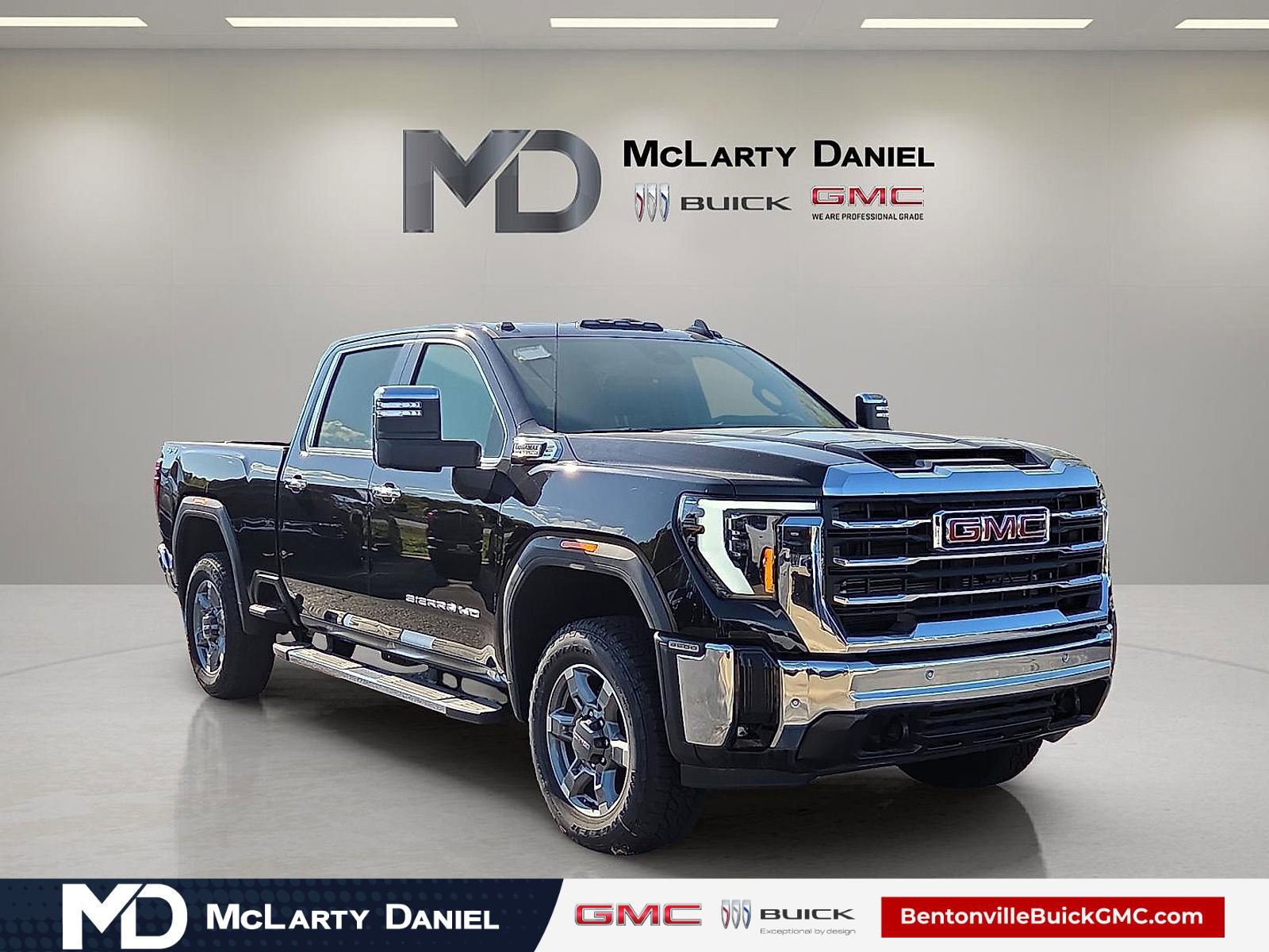 New 2025 GMC Sierra 2500 SLT w/ SLT Convenience Package AWD/4WD image 1