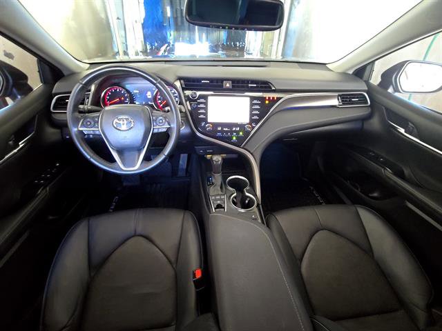 Used 2020 Toyota Camry XSE FWD image 13