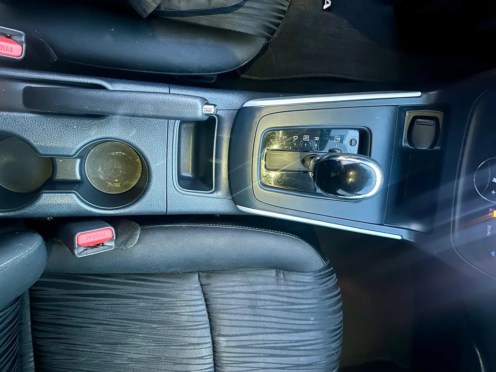 Used 2018 Nissan Sentra SV FWD image 17
