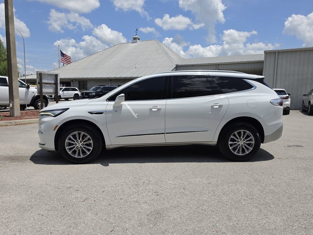 Used 2023 Buick Enclave Essence FWD image 6